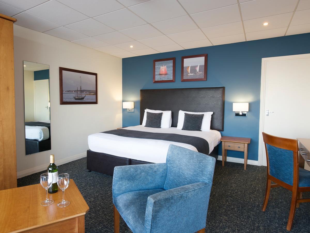 Sandbanks Hotel Пул Екстер'єр фото